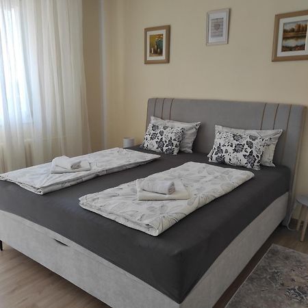 Ema Apartmani Винковци Екстериор снимка