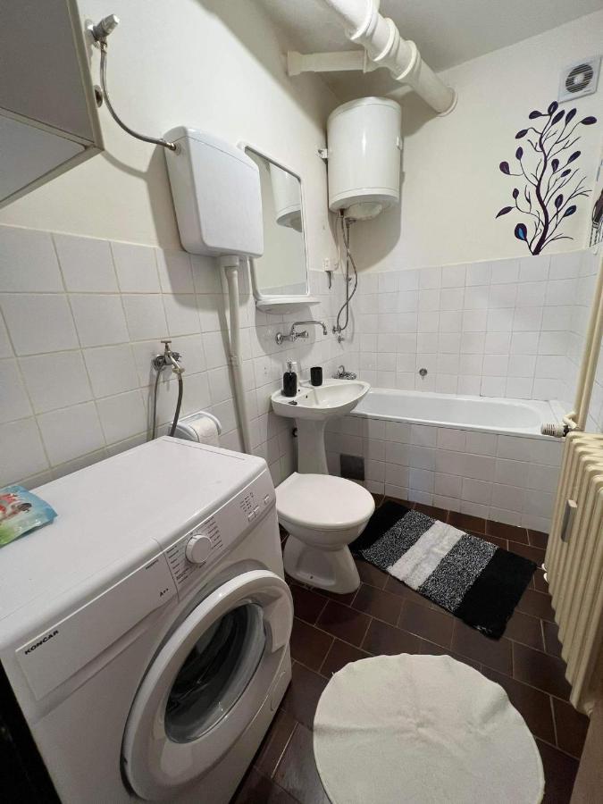 Ema Apartmani Винковци Екстериор снимка
